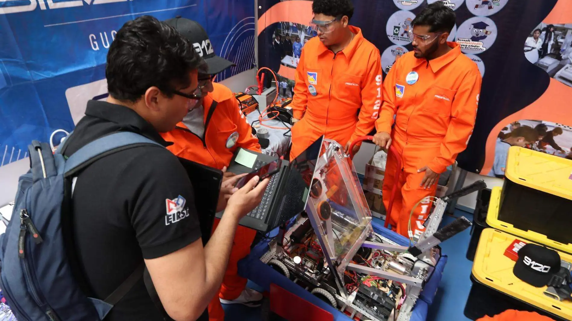 ESTUDIANTES DEL SABES DE MINERAL DE LA LUZ IRÁN AL CAMPEONATO MUNDIAL DE ROBÓTICA